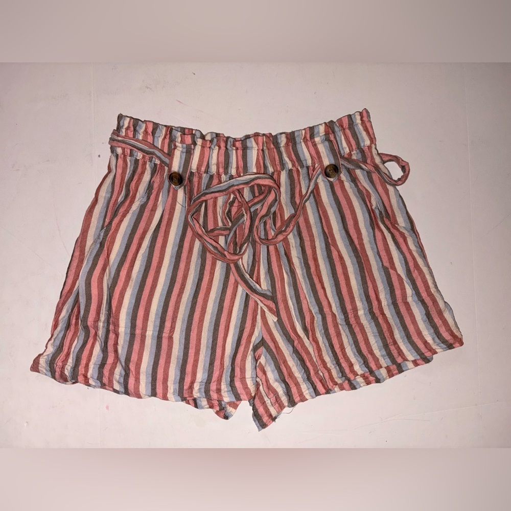 American Eagle size M striped shorts with tie belt